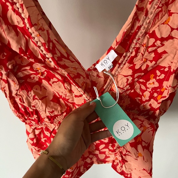 Red and White Ruffled Wrap Blouse - Picture 2 of 3